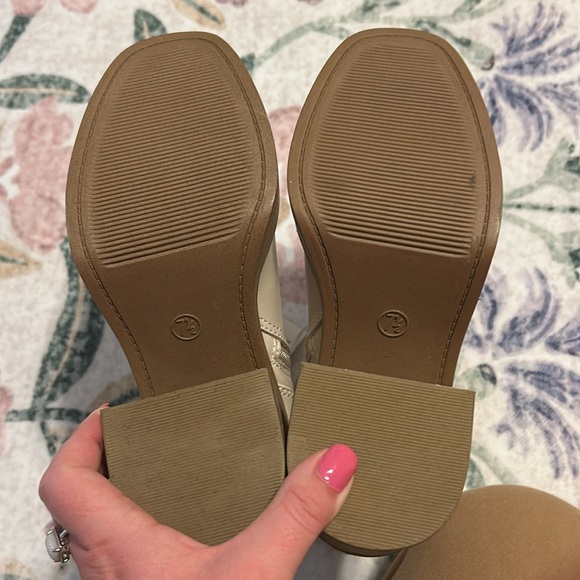 NWT universal thread cream boots - Picture 3 of 7